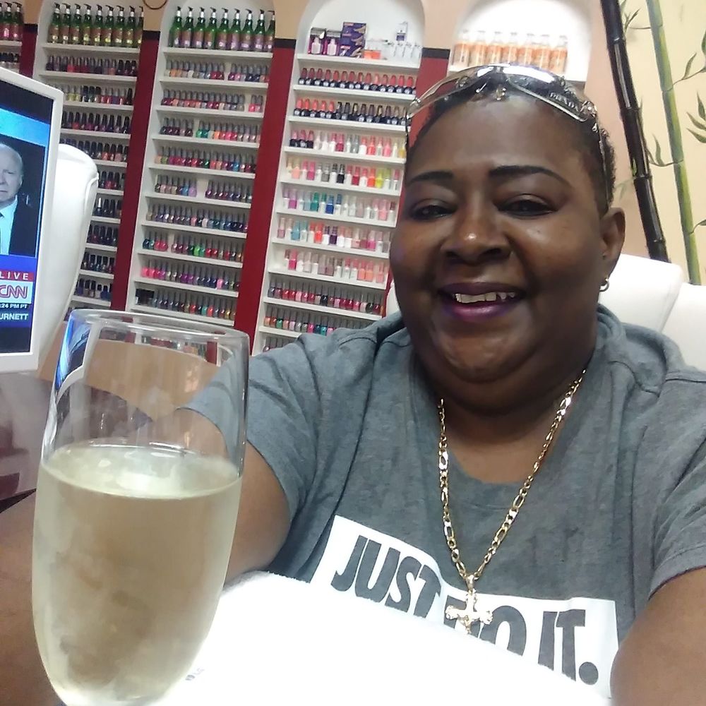 Meet your Posher, Renee